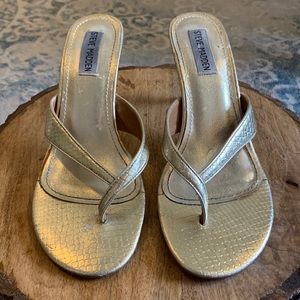 Steve Madden Gold rattlesnake print strappy sandal. Size 7.5, women’s.